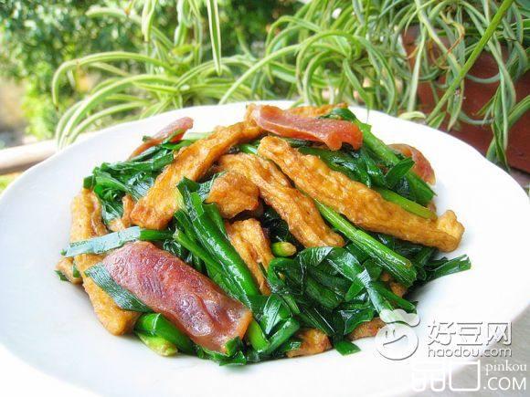 豆干香肠炒韭菜