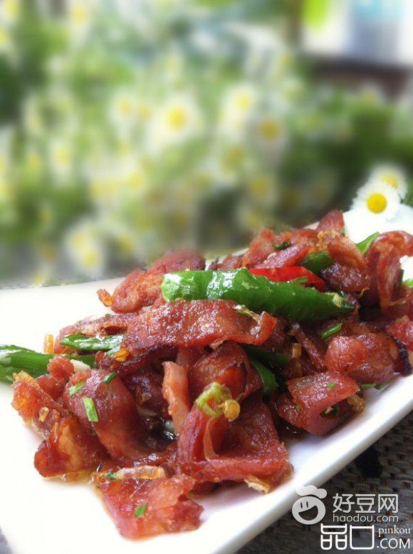 青红椒炒香肠