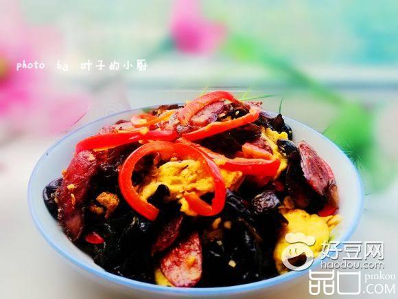 木耳鸡蛋炒香肠