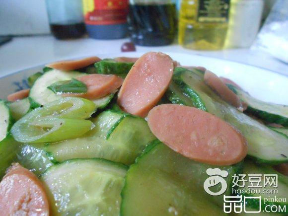 黄瓜炒香肠
