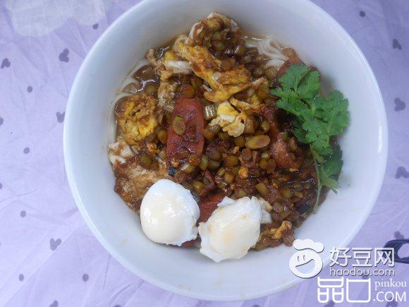 西红柿蒜苔炸酱面