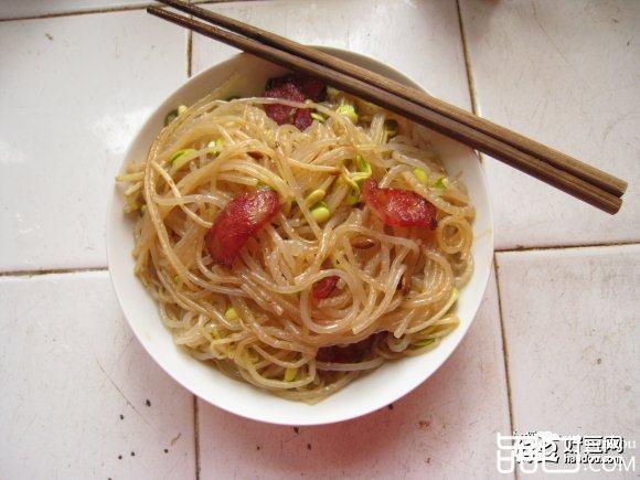 豆芽炒藕粉