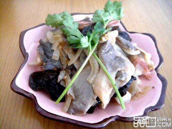 洋葱炒平菇