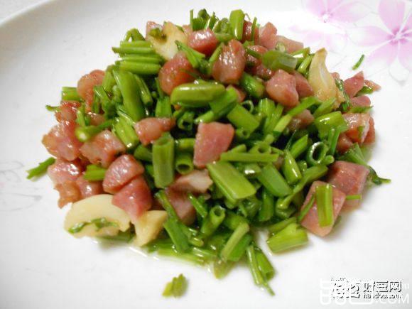 香肠炒空心菜梗