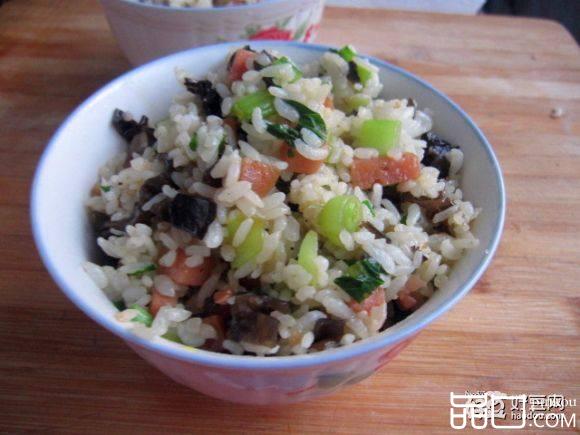 青菜木耳炒饭
