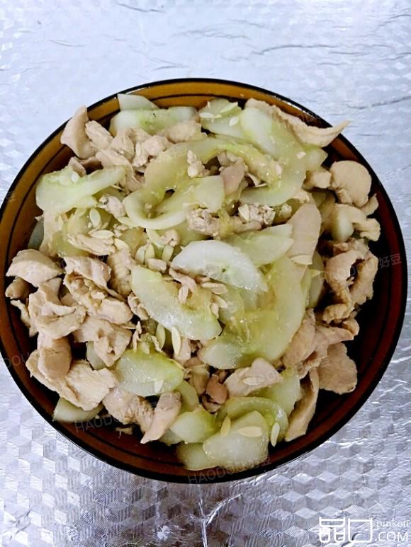 鸡肉炒黄瓜