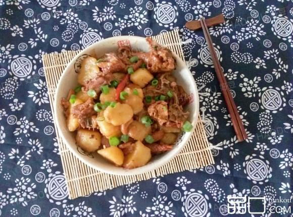 鸡肉炖土豆