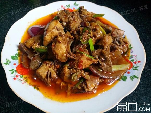 洋葱烧鸡块