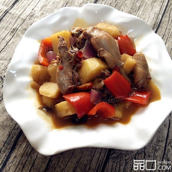土豆炖鸡肉