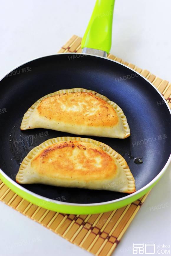 韭菜鸡肉盒子