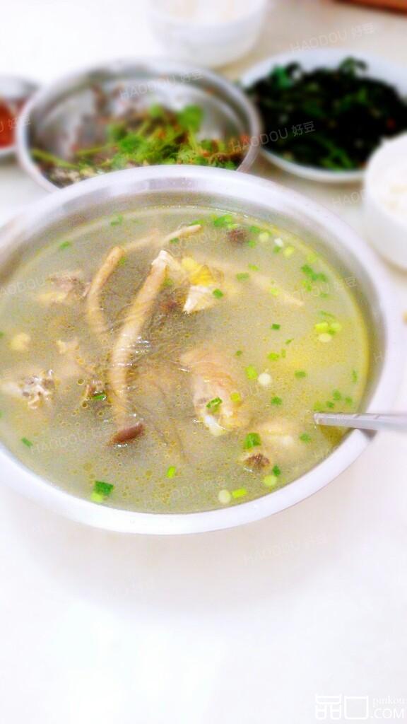 茶树菇鸡肉粉丝汤