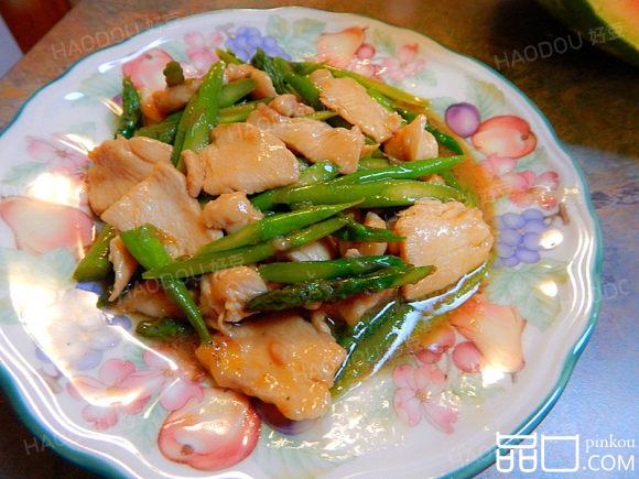 芦笋炒鸡肉片