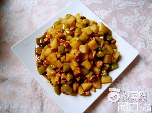 鸡肉土豆黄瓜丁