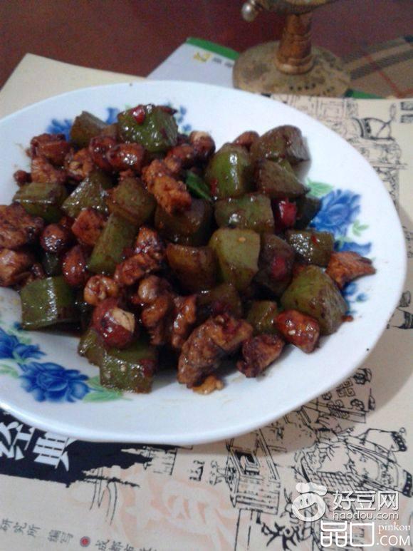 核桃鸡丁
