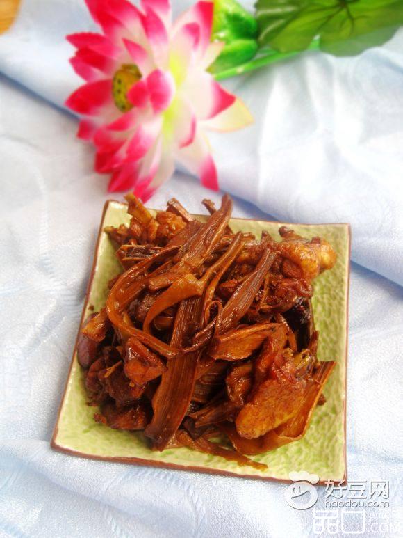 笋干烧鸡块
