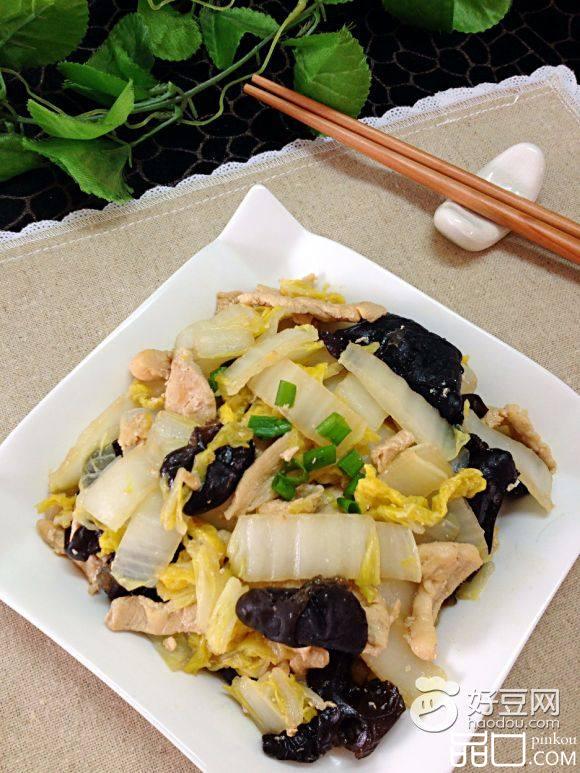 娃娃菜木耳炒鸡片