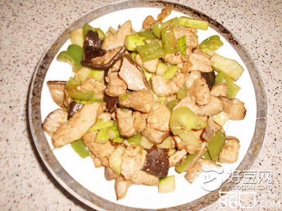 香菇炒鸡肉