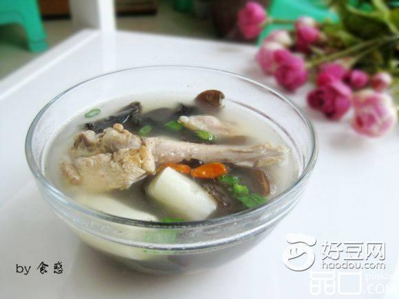 山药木耳土鸡汤