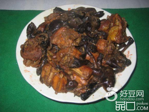 小鸡蘑菇大炖菜