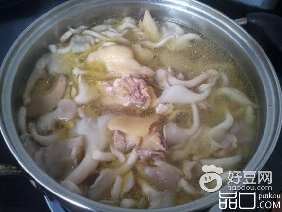 秀珍菇鸡汤