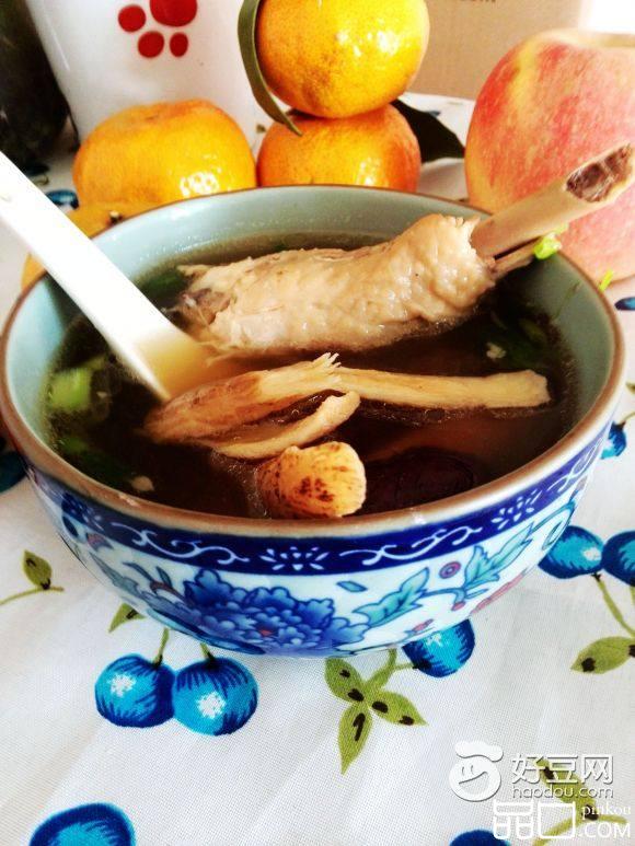 黄芪鸡汤