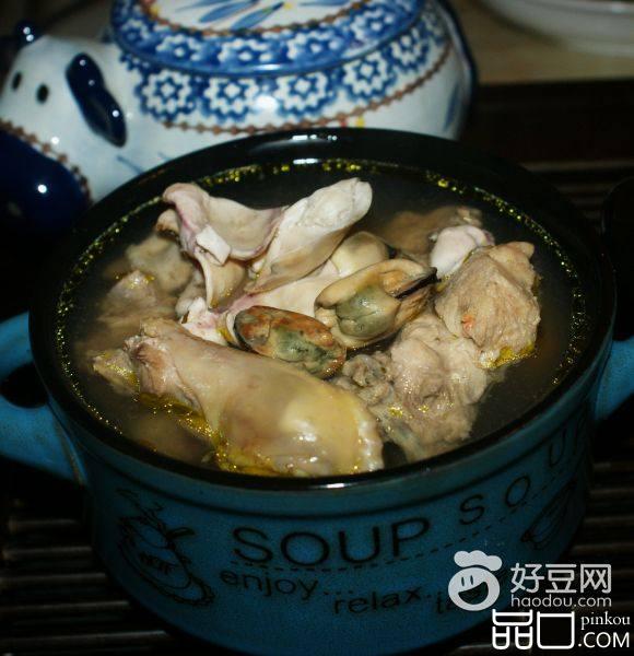 小墨鱼炖鸡