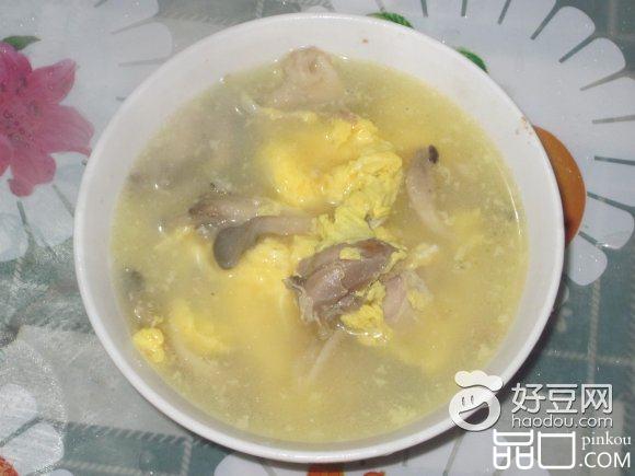 鸡肉蘑菇鸡蛋汤