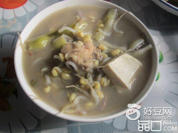四季豆豆芽豆腐汤