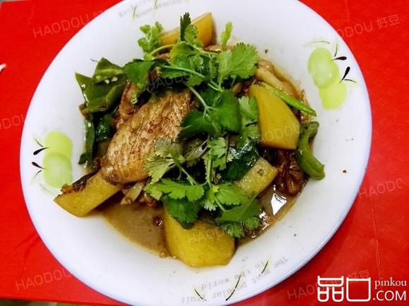 葡萄酒焖土豆鸡翅