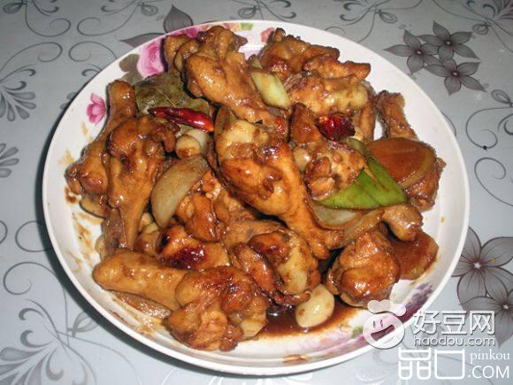 啤酒蚝油炖鸡翅根