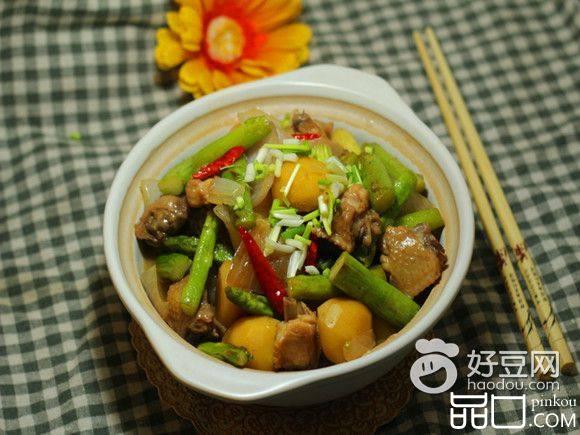 芦笋板栗炒鸡翅