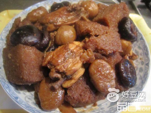 板粟蘑芋烧鸡翅