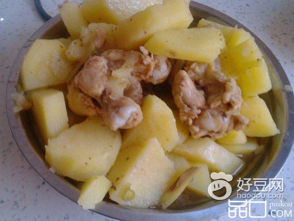 土豆炖鸡翅根