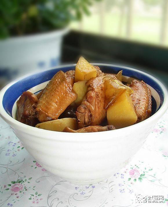 粉皮鸡翅炖土豆