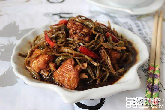 豆角焖鸡翅