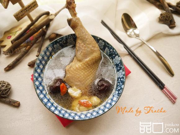 燉蒜头鸡腿汤