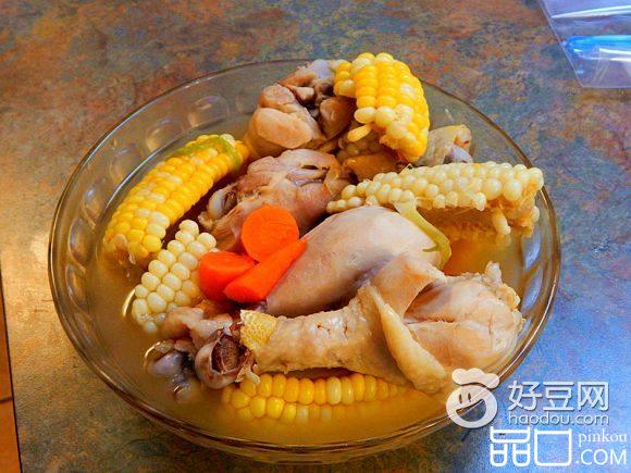 玉米胡萝卜鸡腿汤