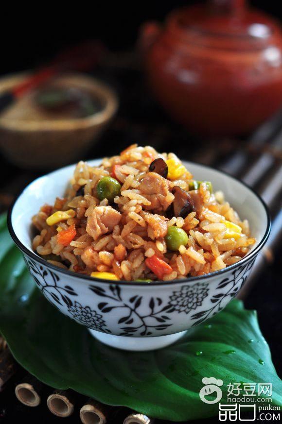 什锦鸡肉饭