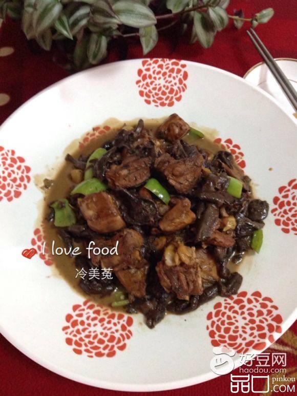 肉蘑炖鸡腿