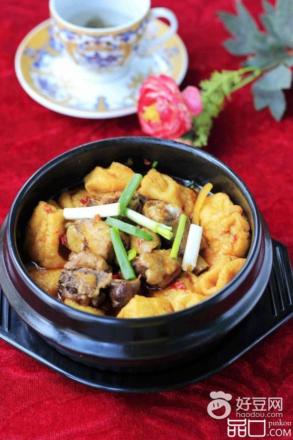 石锅油豆腐鸡