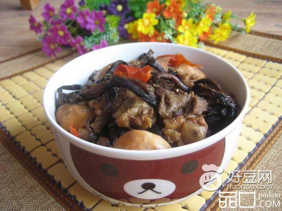 榛蘑炖鸡腿