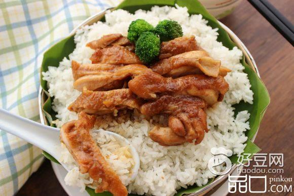 笼仔蚝油鸡腿饭