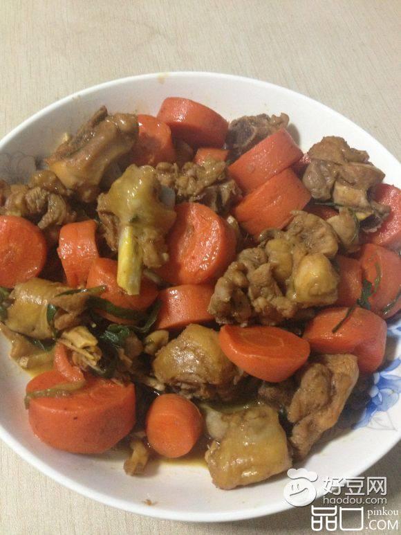 胡萝卜烧鸡腿