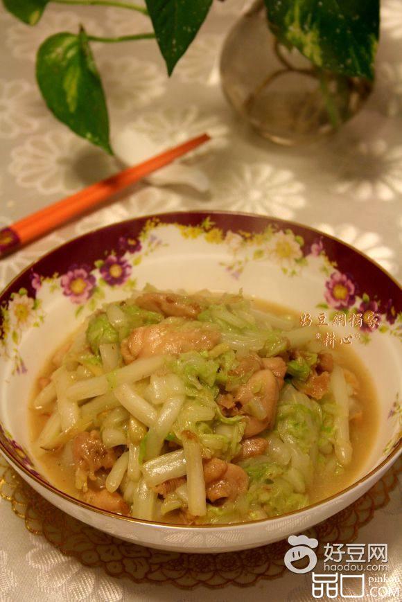 大白菜丝炒鸡腿肉
