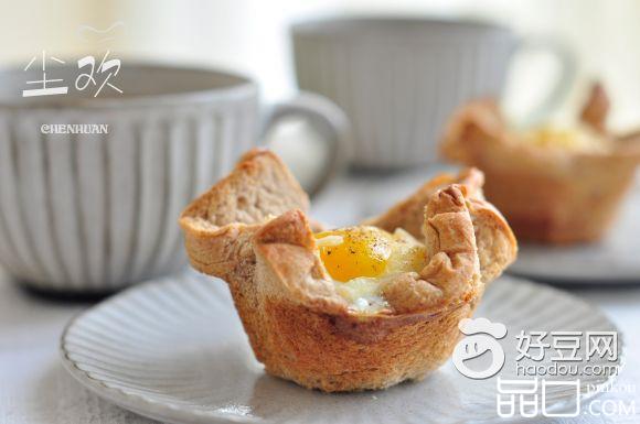 燕麦鸡蛋吐司杯盏