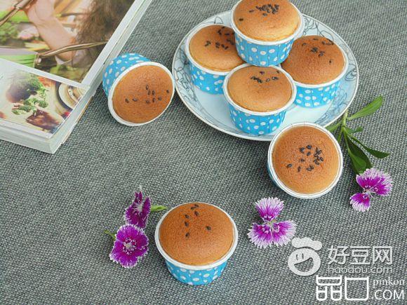 迷你南瓜纸杯蛋糕