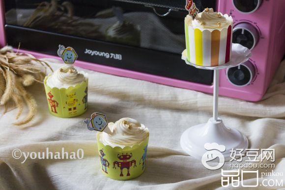 百香果海绵杯子蛋糕