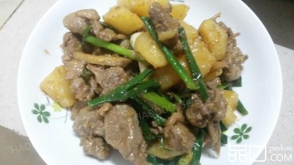 土豆炖鸭肉