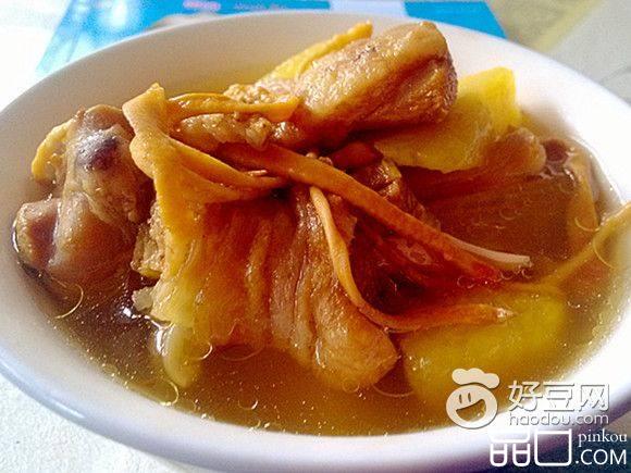 营养鸭肉汤