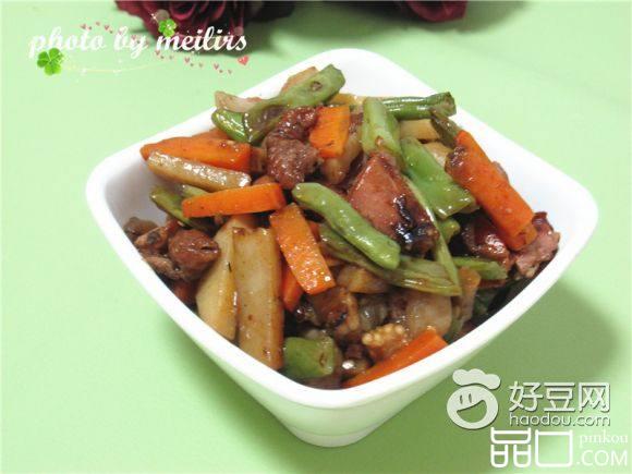 酱烧杂蔬鸭条